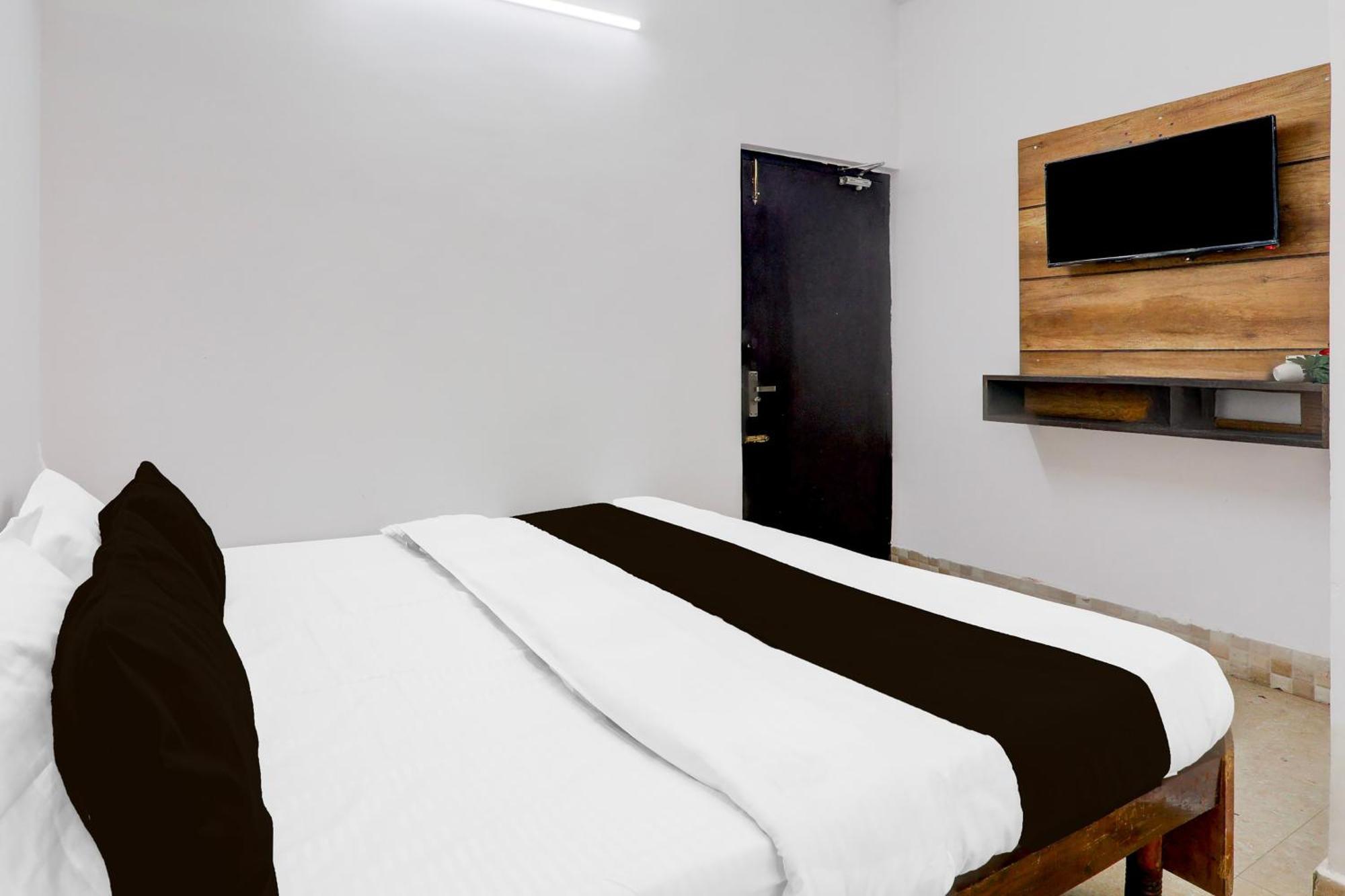 Super Hotel O Insaf Nagar Munshipuliya Formerly Vibrant Chinhat Экстерьер фото